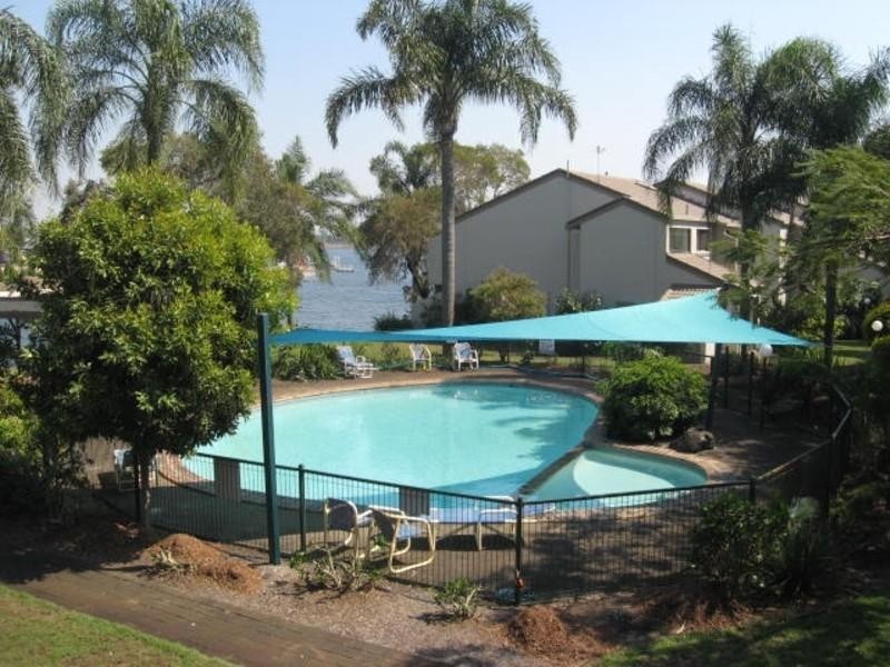 111 Markeri Street, Mermaid Waters QLD 4218