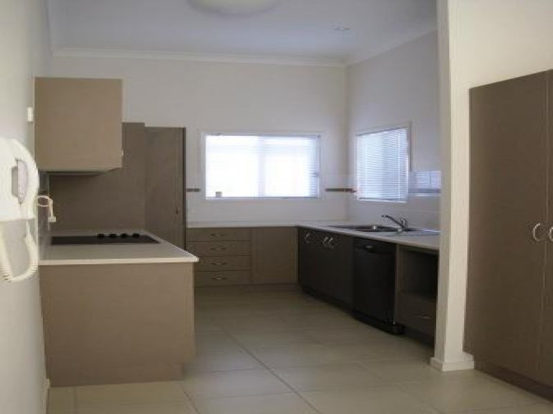 2 Toohey Street, Pacific Pines QLD 4211