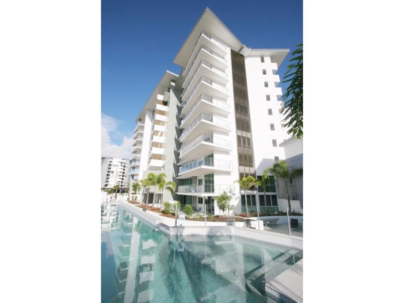 1 Duporth Avenue, Maroochydore QLD 4558