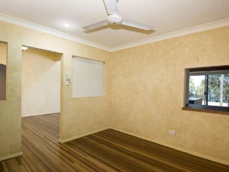 155 The Esplanade, Point Vernon QLD 4655