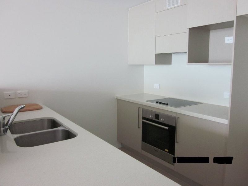 14 Oxley Ave, Woody Point QLD 4019