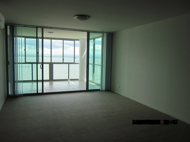 14 Oxley Ave, Woody Point QLD 4019