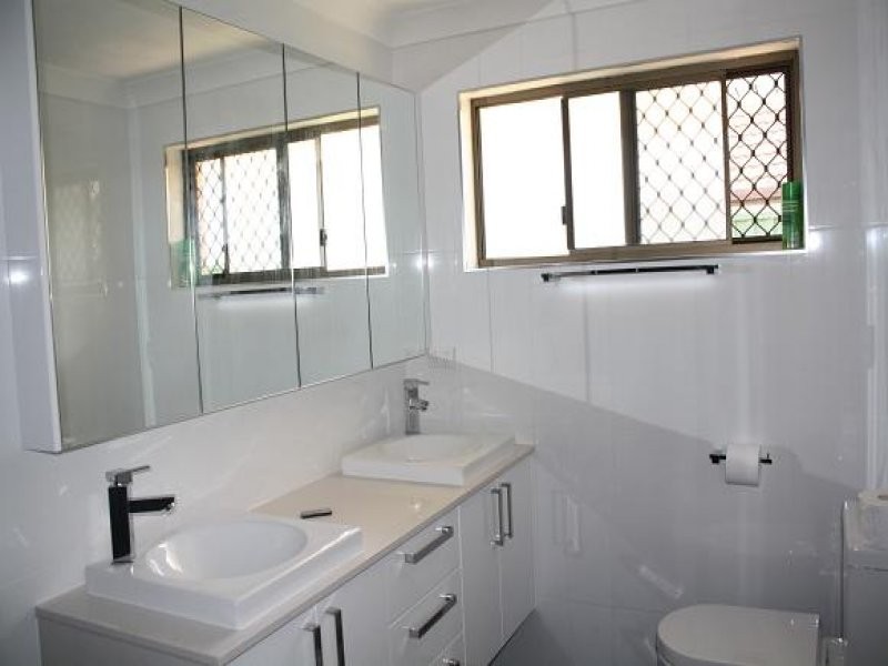 12 Galli Cresc, Carrara QLD 4211