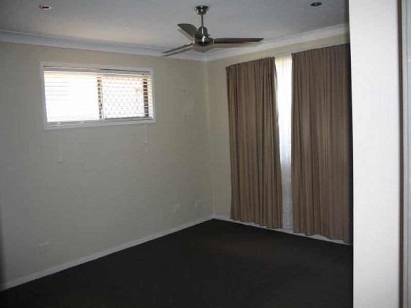 12 Galli Cresc, Carrara QLD 4211