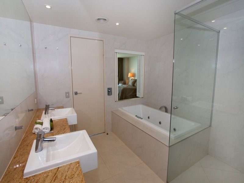 1 Duporth Avenue, Maroochydore QLD 4558