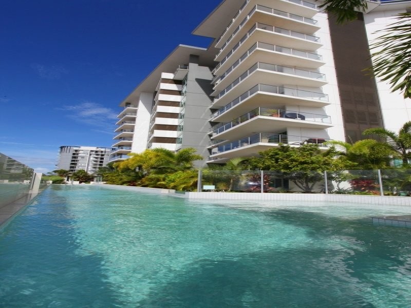 1 Duporth Avenue, Maroochydore QLD 4558