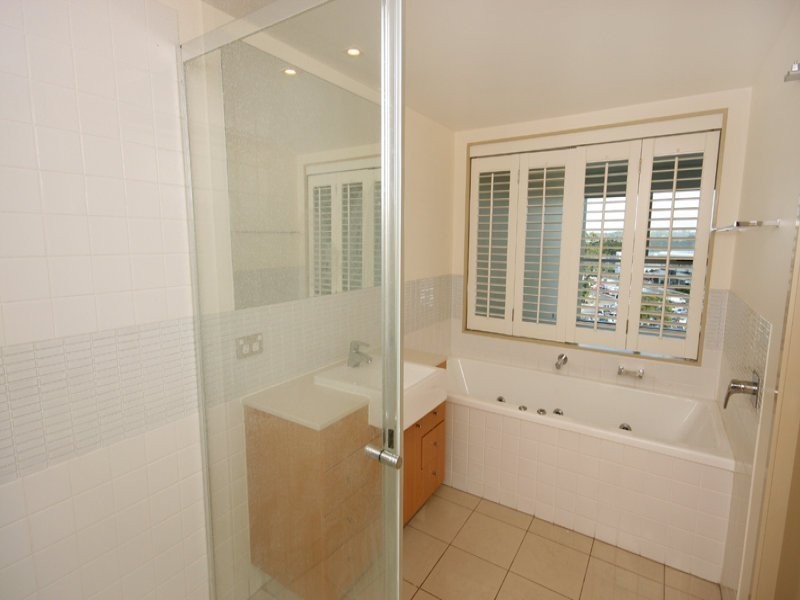 1 Duporth Avenue, Maroochydore QLD 4558