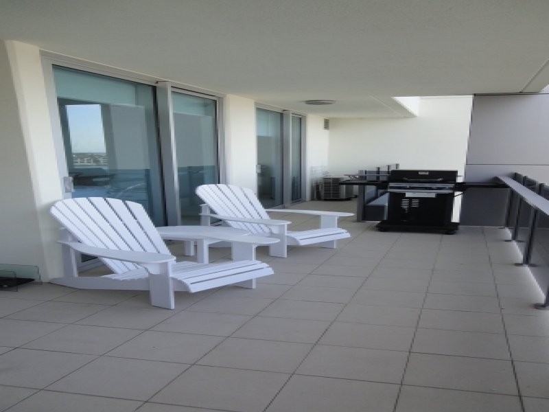 53 Darrambal, Chevron Island QLD 4217
