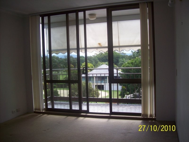 Clear Island Waters QLD 4226