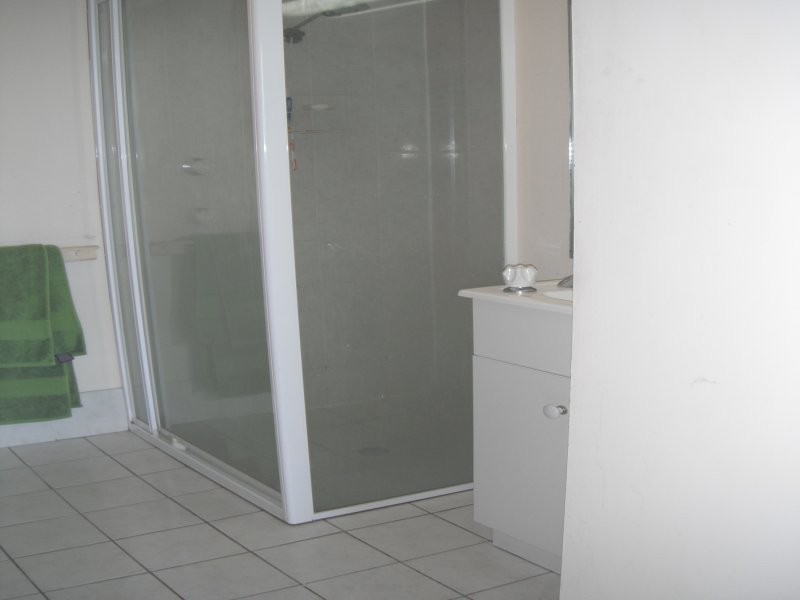 Clear Island Waters QLD 4226