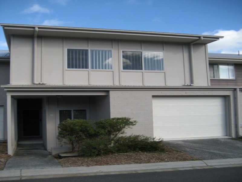 2 Toohey Street, Pacific Pines QLD 4211