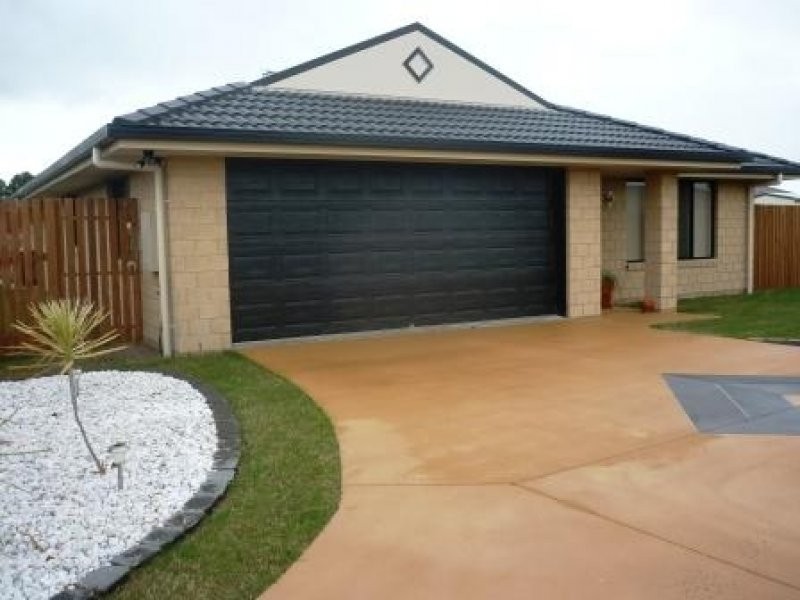 9 Lambour Crt, Point Vernon QLD 4655