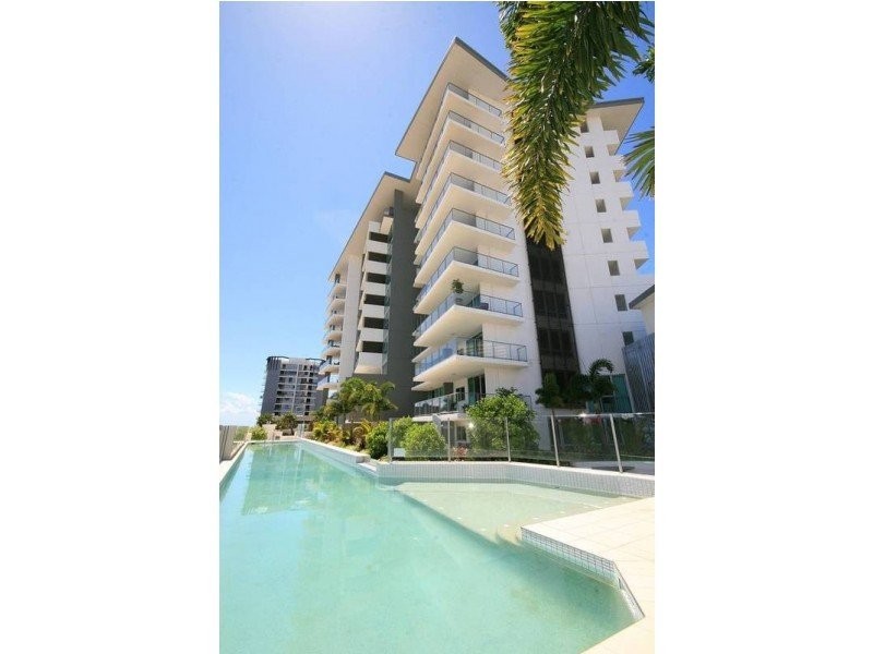 1 Duporth Avenue, Maroochydore QLD 4558