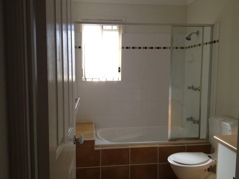 31 Archipelago Street, Pacific Pines QLD 4211