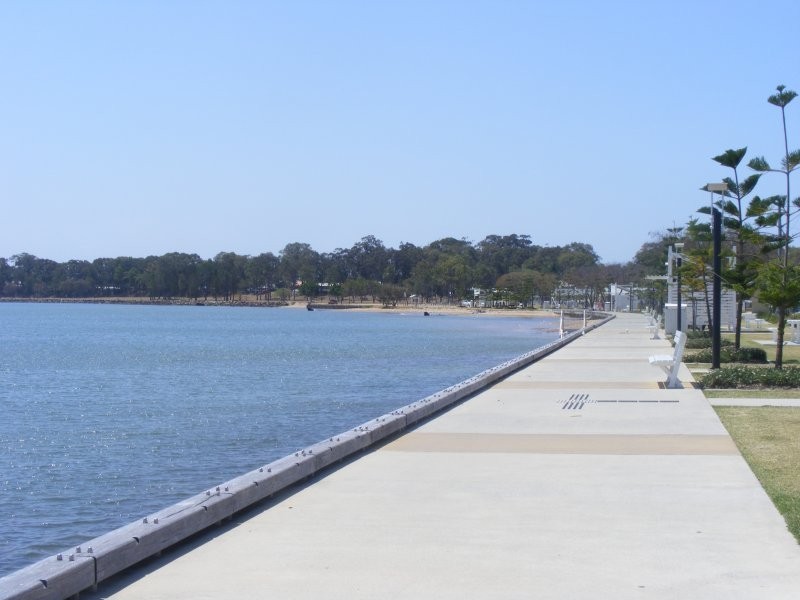 14 Oxley Ave, Woody Point QLD 4019