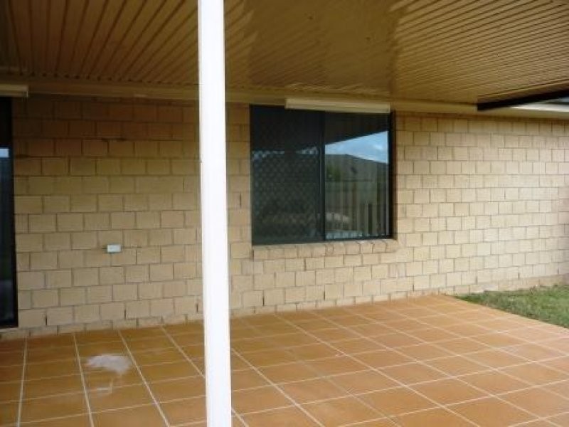 9 Lambour Crt, Point Vernon QLD 4655