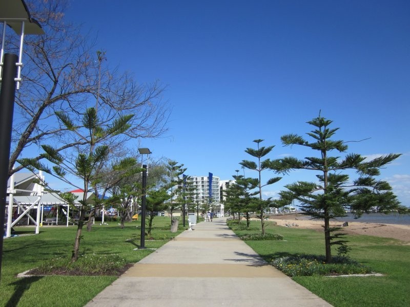 14 Oxley Ave, Woody Point QLD 4019