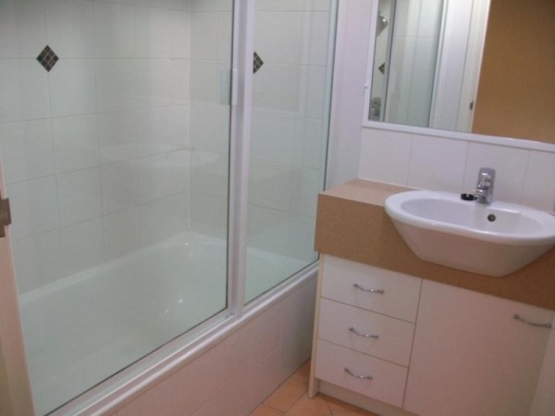 176 SYDNEY, New Farm QLD 4005