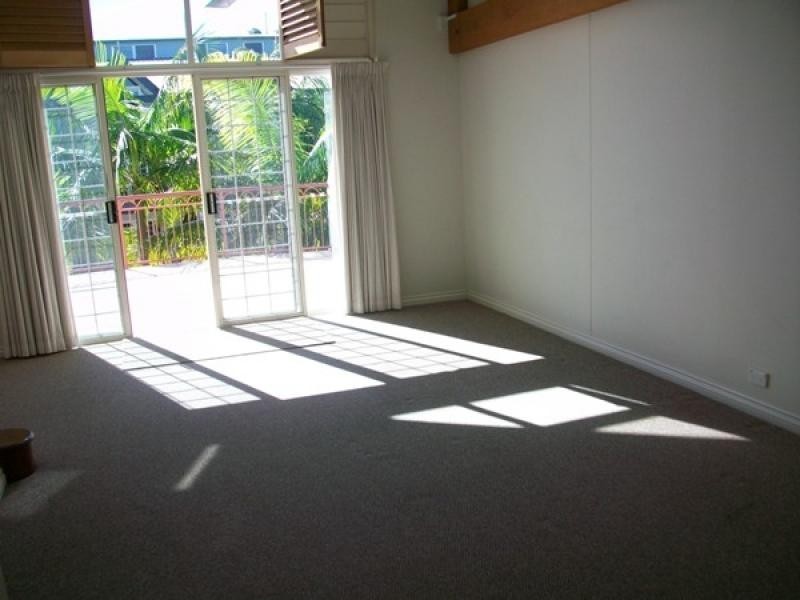 176 SYDNEY, New Farm QLD 4005