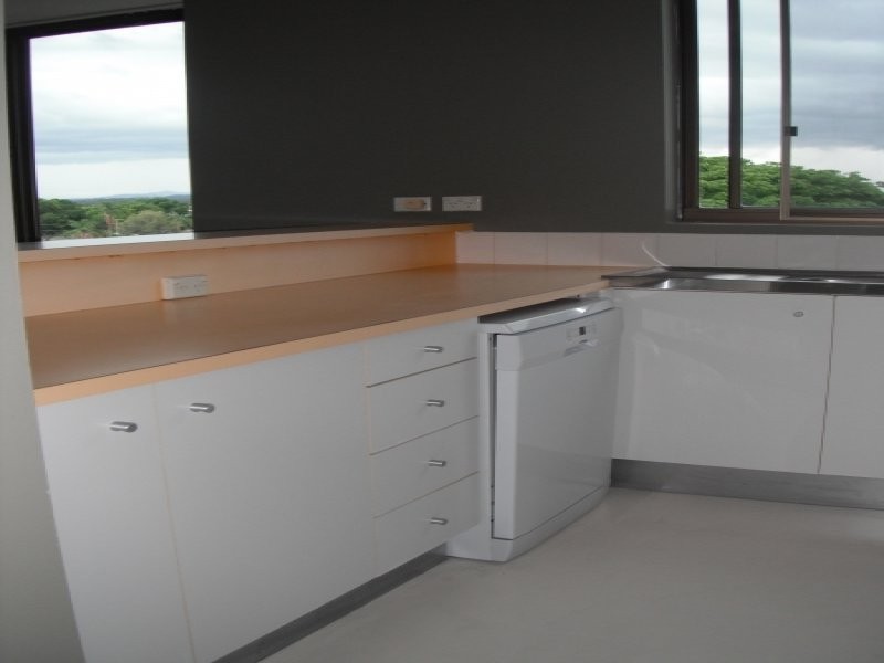 Clear Island Waters QLD 4226