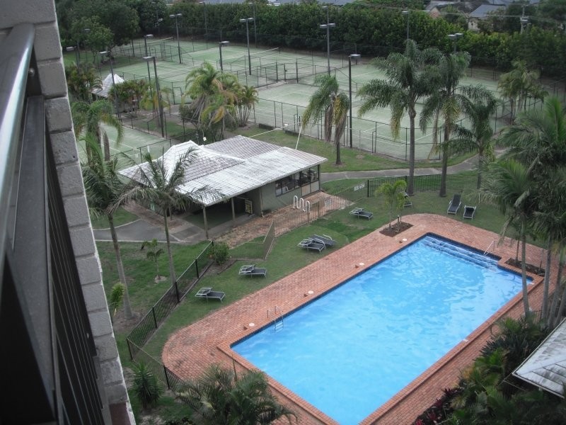 Clear Island Waters QLD 4226