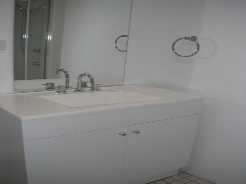 Clear Island Waters QLD 4226