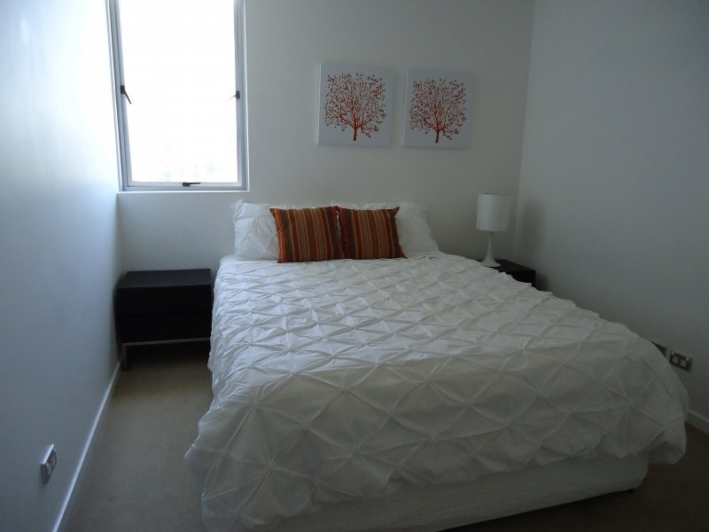 53 Darrambal, Chevron Island QLD 4217