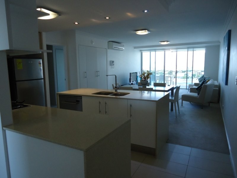 53 Darrambal, Chevron Island QLD 4217