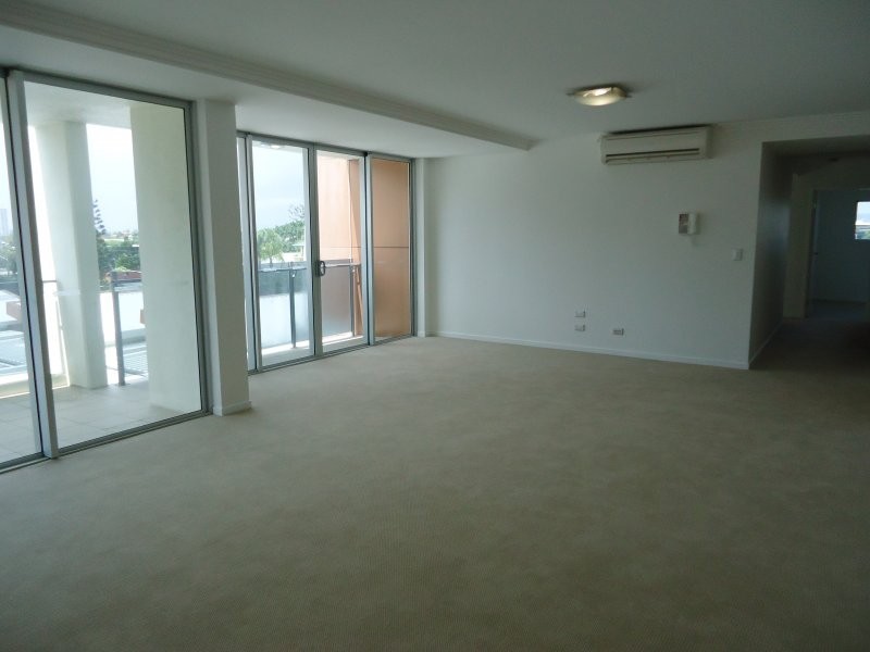 53 Darrambal, Chevron Island QLD 4217