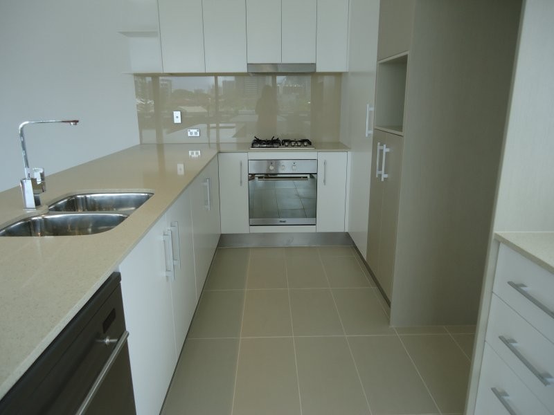 53 Darrambal, Chevron Island QLD 4217