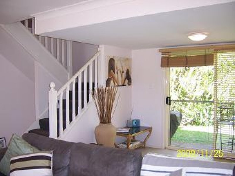 279 Cotlew St. West, Ashmore QLD 4214
