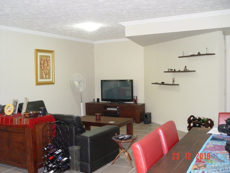 321-325 Hawthorne Road, Hawthorne QLD 4171