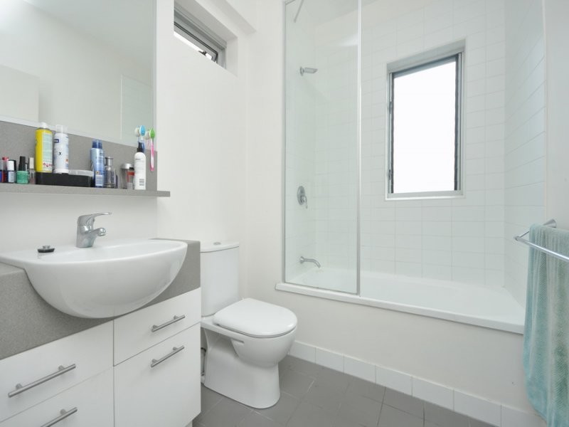 24-28 Masters Street, Newstead QLD 4006