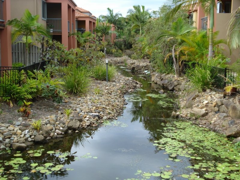 20 Fairway Drive, Clear Island Waters QLD 4226