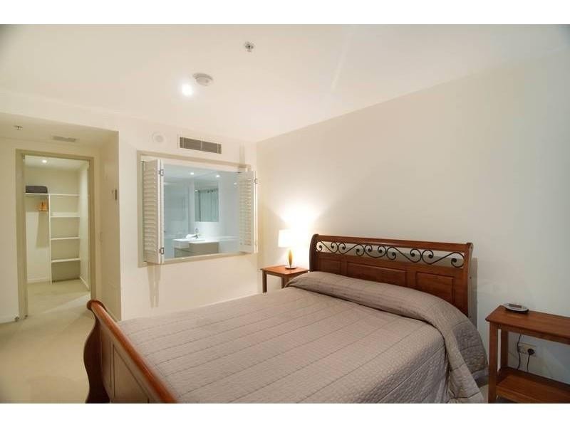 1 Duporth Avenue, Maroochydore QLD 4558