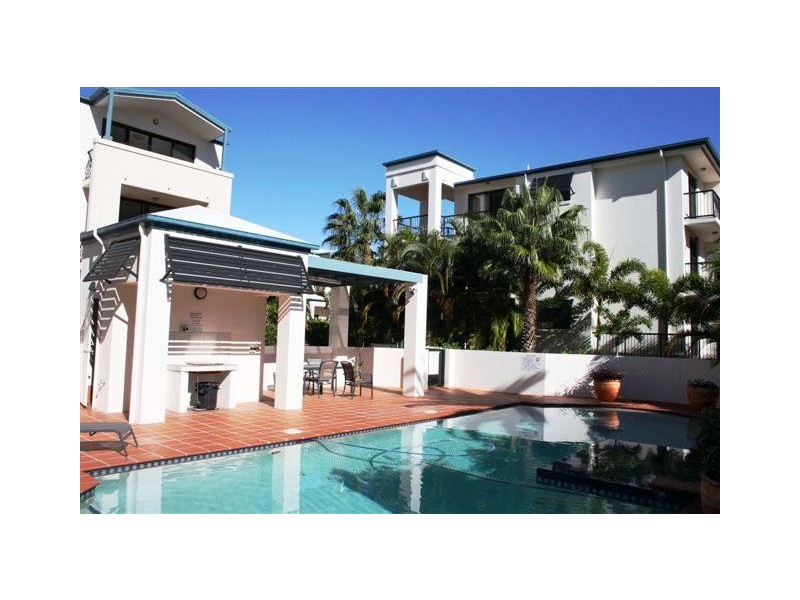 1 / 38 Labrador Street, Labrador QLD 4215