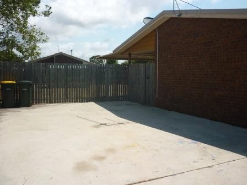 27 Greenway Drive, Pialba QLD 4655