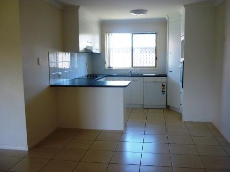 24 Emerald Parkway, Urangan QLD 4655