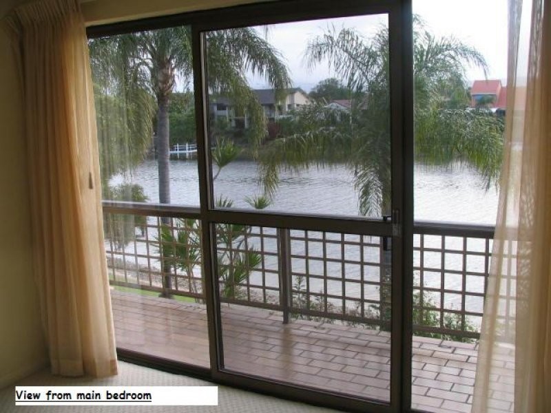 111 Markeri Street, Mermaid Waters QLD 4218