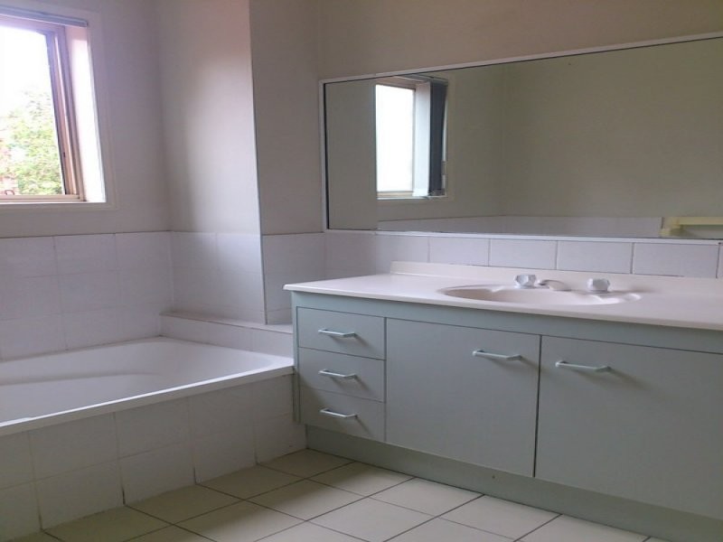 41 Bleasby Road, Eight Mile Plains QLD 4113