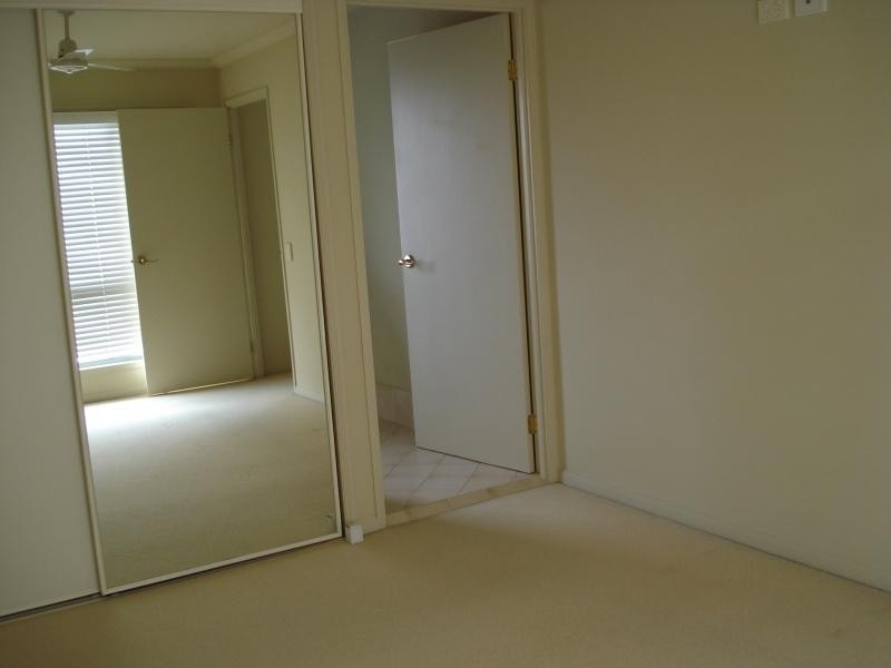 20 Fairway Drive, Clear Island Waters QLD 4226