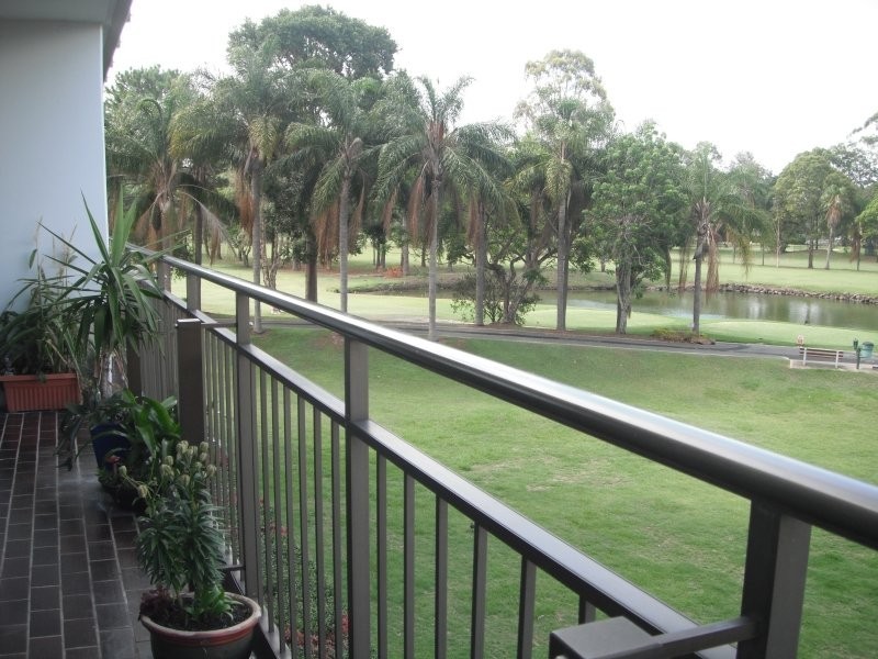 Clear Island Waters QLD 4226