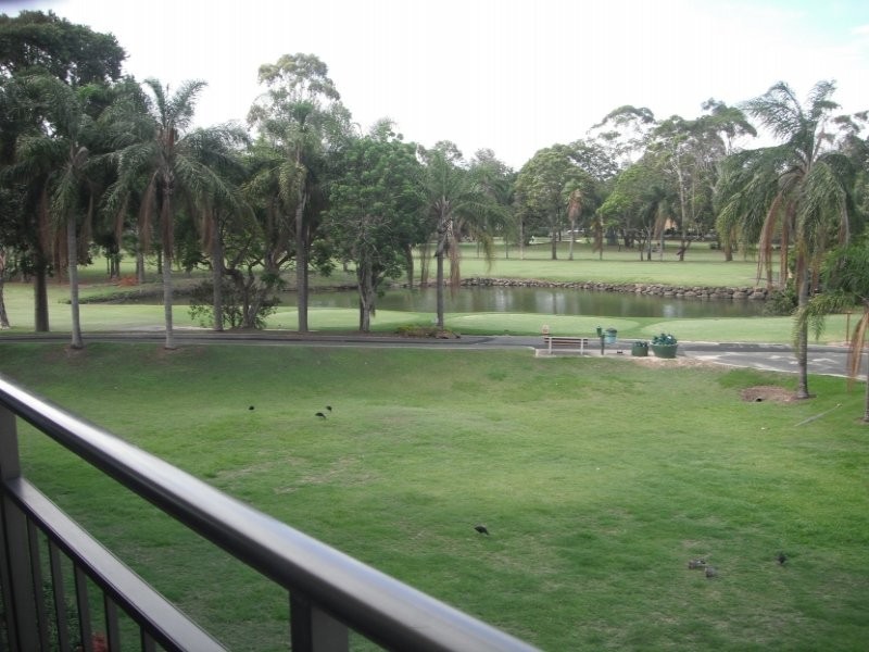 Clear Island Waters QLD 4226