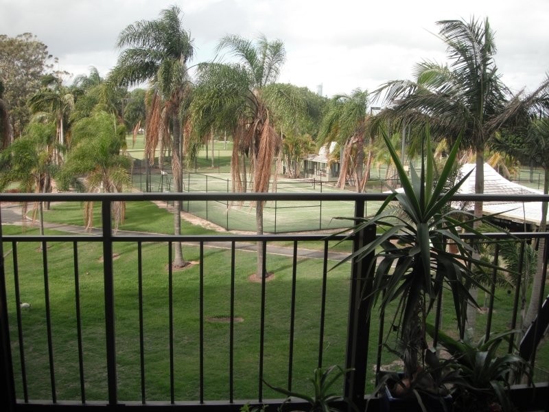 Clear Island Waters QLD 4226