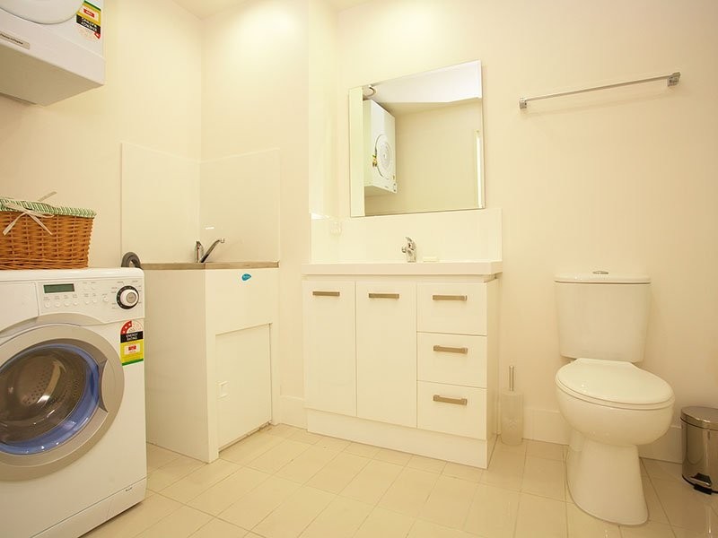 28 Ferry Rd, West End QLD 4101