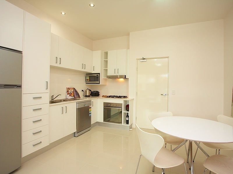 28 Ferry Rd, West End QLD 4101