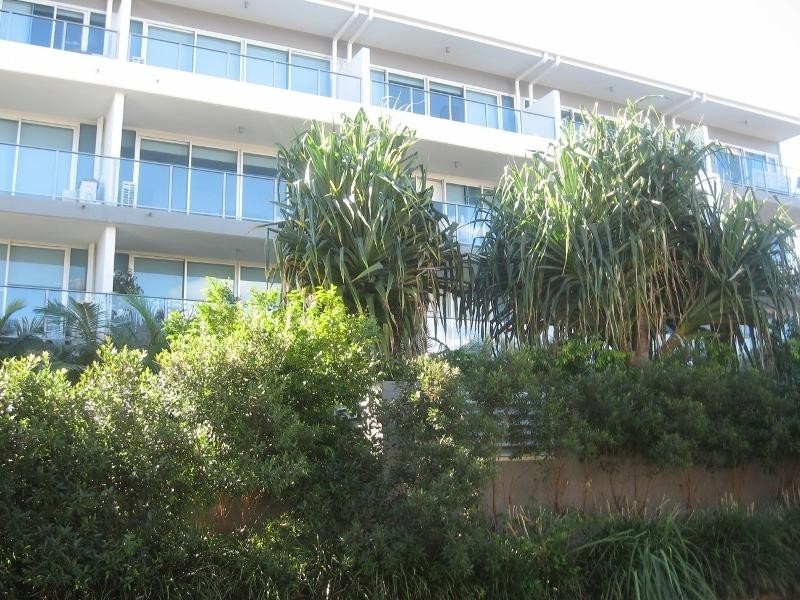 33-37 Madang Crescent, Runaway Bay QLD 4216