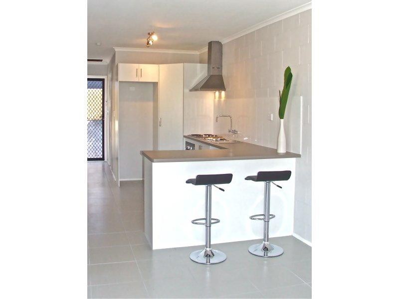 52 Hollywell Road, Biggera Waters QLD 4216