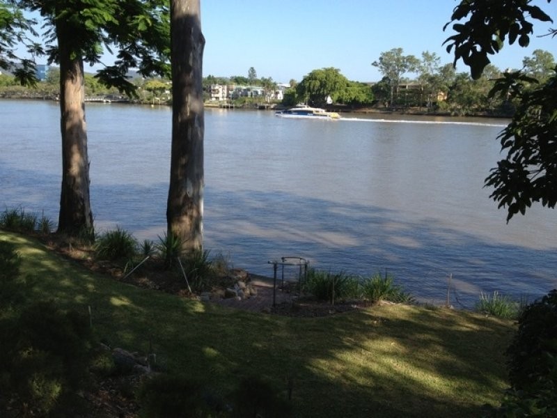 134 Macquarie Street, St Lucia QLD 4067