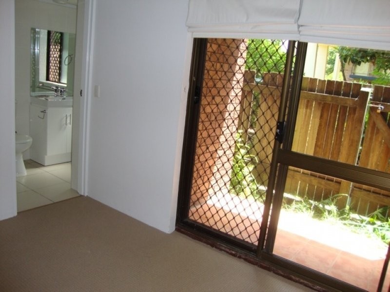 134 Macquarie Street, St Lucia QLD 4067